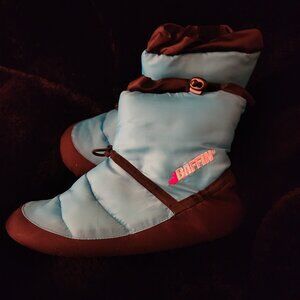 Baffin camp booties